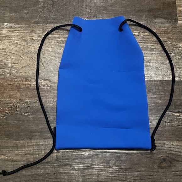 FINAL PRICE Triangl Blue Drawstring Bag - Picture 5 of 5